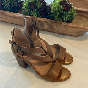 Crevo Tallulah Block Heel Sandals  Women's size 8  Chestnut‎ EUC